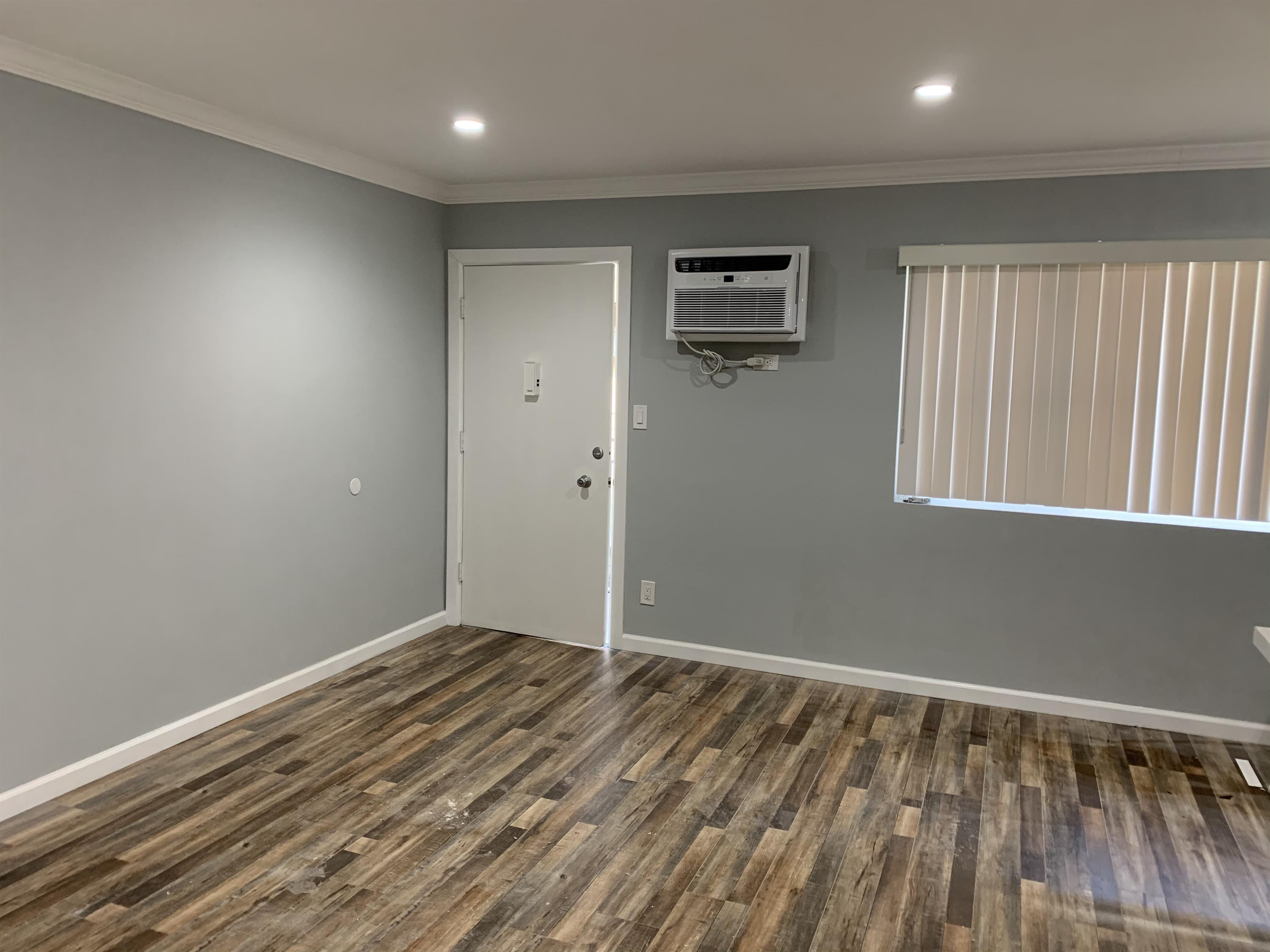 122 Commonwealth Avenue - 208